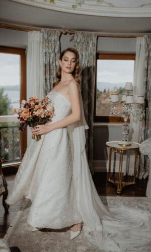 Korzetirana midi vjenčanica Audrey