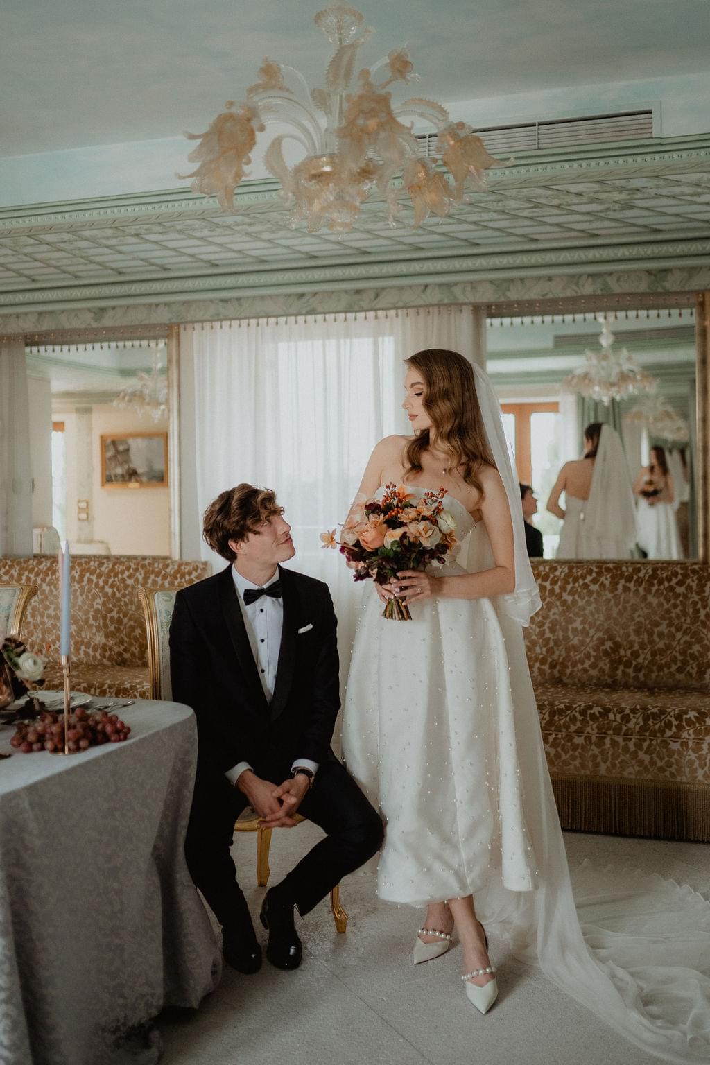 Korzetirana midi vjenčanica Audrey - Slika 7