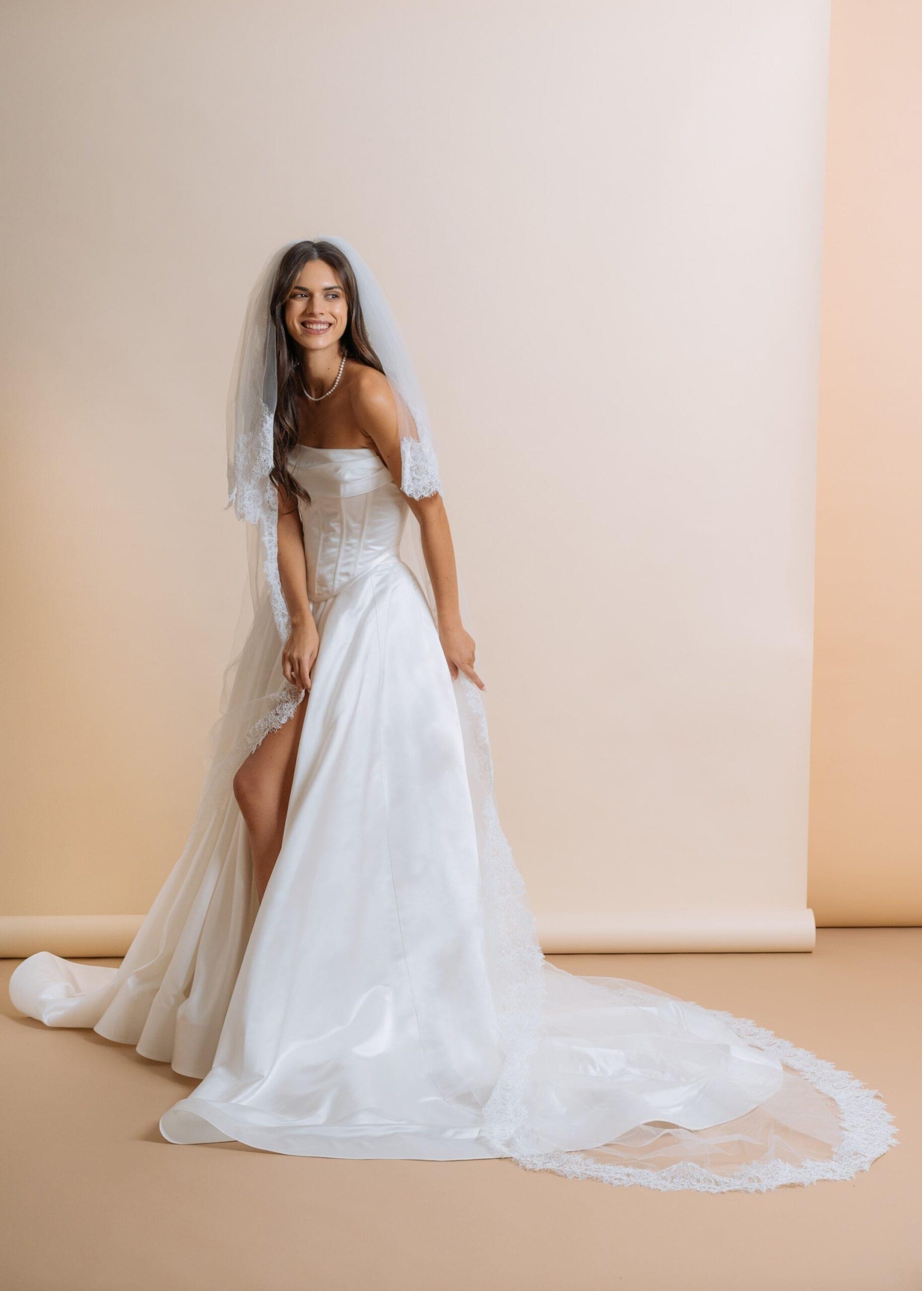 Korzetirana vjenčanica SARA - Image 2