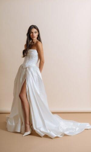 Korzetirana vjenčanica SARA