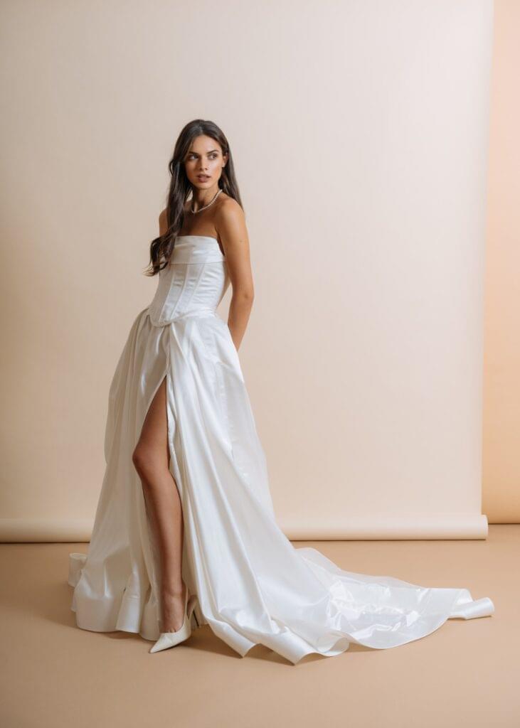 SARA Corseted Wedding Dress