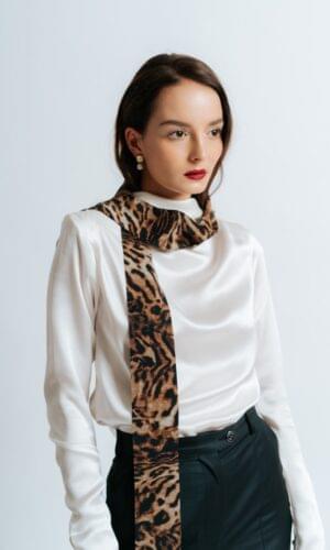 Svileni šal životinjskog uzorka